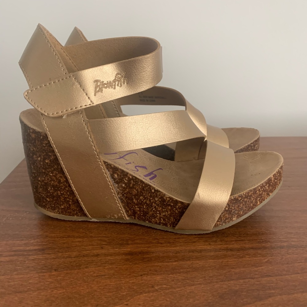 Women’s Blowfish Wedges Metallic Gold Size 6.5